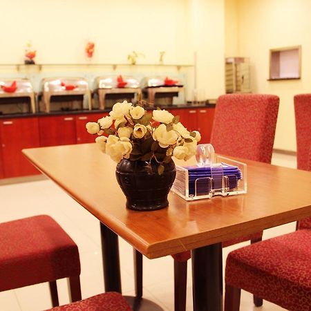 Hanting Express Jinzhou Luoyang Road Central Avenue Esterno foto